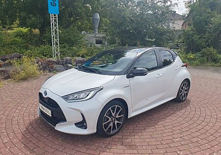 Toyota Yaris Hybrid Style