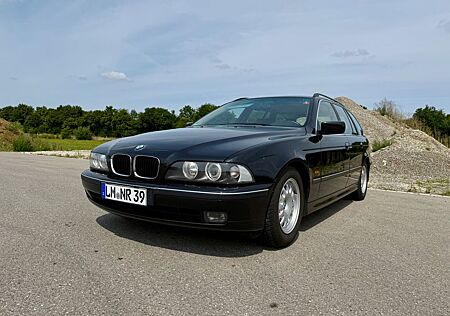 BMW 523i A Touring -