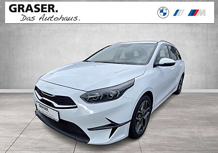 Kia Cee'd Sportswagon cee'd Sporty Wagon Sportswagon Vision AHK UNFALL