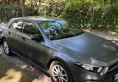 Mercedes-Benz A 220 DCT -