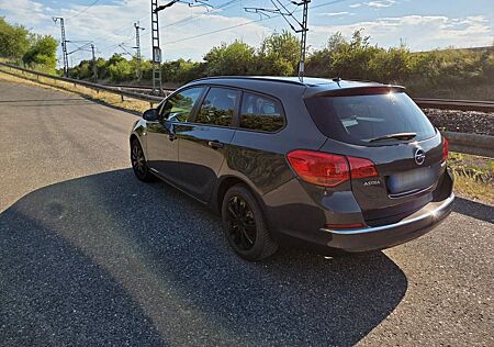 Opel Astra J Sports Tourer 1.4 ecoFLEX, Grau, Kombi