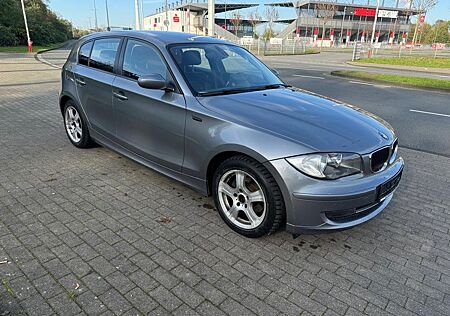 BMW 116i *KAMERA*NAVI*SITZHZ*PDC*