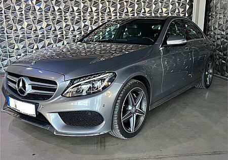 Mercedes-Benz C 180 *AMG-LINE*NAVI*PDC*SIHZ*SCHECKHEFT GEPFLEGT