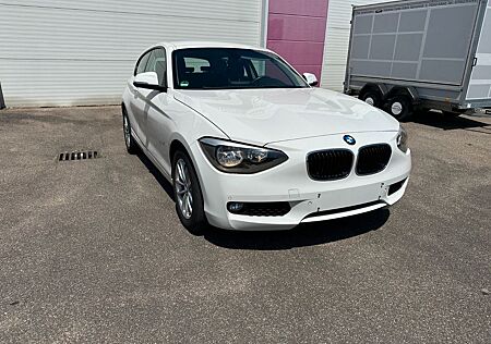 BMW 114 Baureihe 1 Lim. 3-trg. i