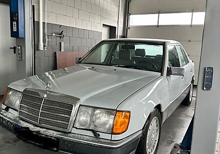 Mercedes-Benz 200 200E W124
