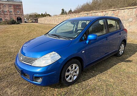 Nissan Tiida 1,6 acenta / Klima