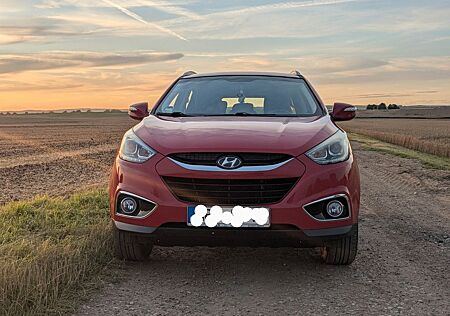 Hyundai ix35 SHZ AHK top Zustand! 4 WD Allrad