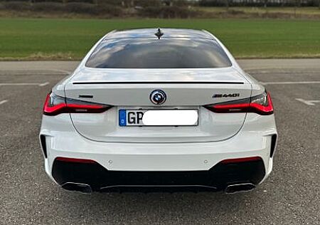 BMW M440i xDrive Coupé A -
