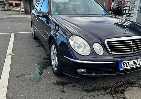 Mercedes-Benz E 200 KOMPRESSOR T AVANTGARDE Avantgarde