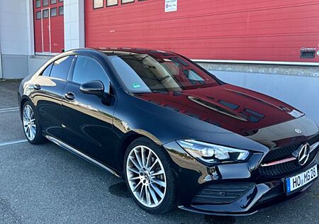 Mercedes-Benz CLA 180 -