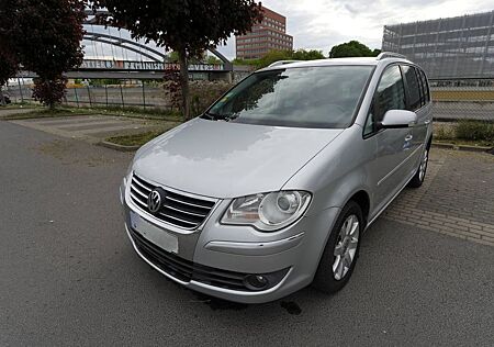 VW Touran Volkswagen 1.4 TSI Trendline *gepfl*MotKontrLeuchte