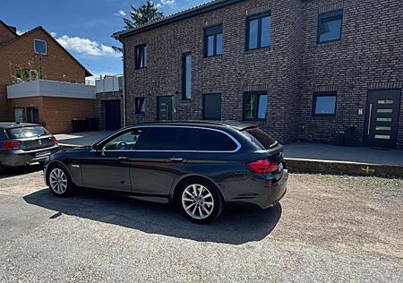 BMW 520d Touring A -Leder Pano