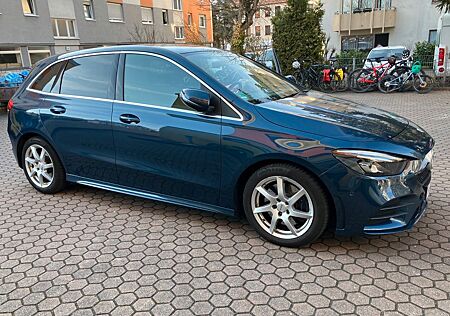 Mercedes-Benz B 220 AMGline