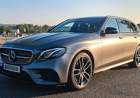 Mercedes-Benz E 53 AMG Mercedes-AMG E 53 4MATIC+ T Autom. ...