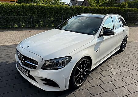 Mercedes-Benz C 300 de T AMG Pano Multibeam Kamera 19 Night !!