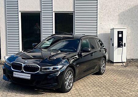 BMW 330 e xDrive Touring Ahk Head-Up Sportsitze TOP