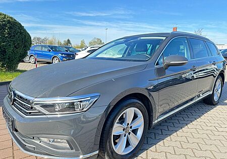 VW Passat Variant Volkswagen Passat Var 2.0TDI Elegance Leder Navi AHK Kamera