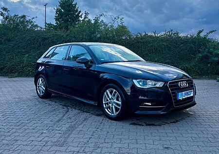Audi A3 1.6 TDI ultra Sportback/Scheckheft gepflegt