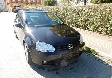 VW Golf Volkswagen V Lim. United