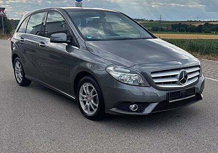 Mercedes-Benz B 180 BlueEFFICIENCY Navi, Kamera, Klima