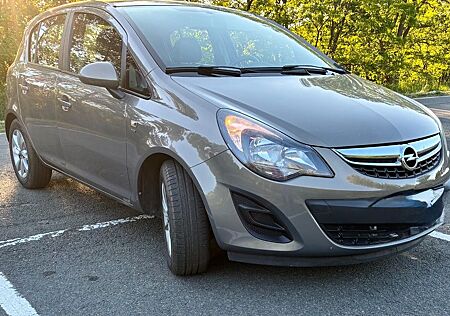 Opel Corsa D 1.2 EcoFlex ENERGY, 8-Fach bereift