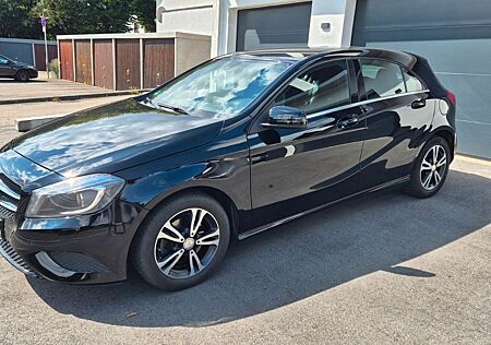 Mercedes-Benz A 180 Urban Style AHK