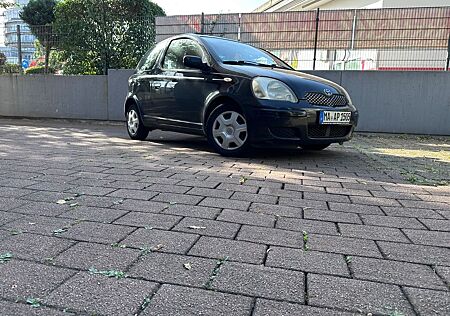 Toyota Yaris 1.3 -