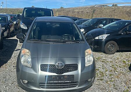 Toyota Yaris Luna 1,4 Diesel Klima, Navi