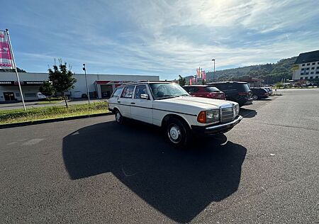 Mercedes-Benz E 230 t modell