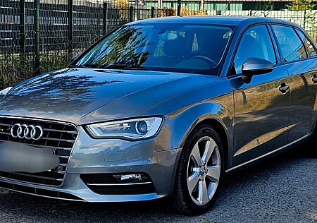 Audi A3 Sportback Navi*Xenon*SHZ*Temp*PDC*S-Heft*