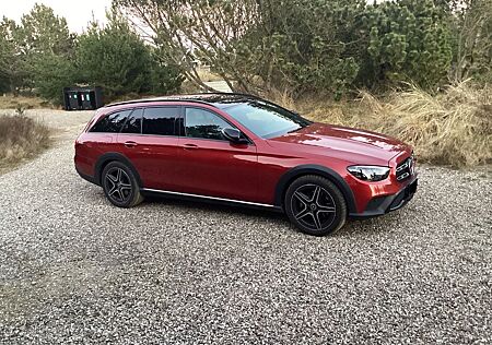 Mercedes-Benz E 220 d 4MATIC T All-Terrain Autom AMG/Night