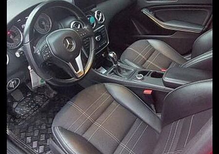 Mercedes-Benz A 180 -