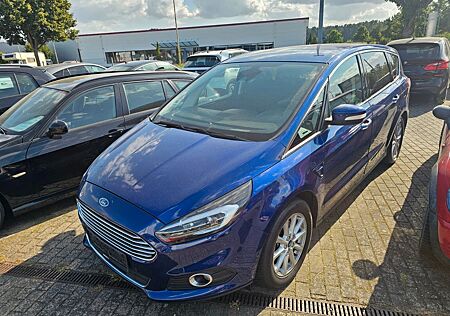 Ford S-Max Titanium+LED+Navi+Park-Assist+Allwetter