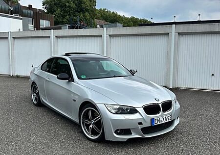 BMW 320 E92 M Packet / Schiebedach