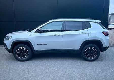 Jeep Compass PHEV MY 22 Trailhawk plug in Hybrid