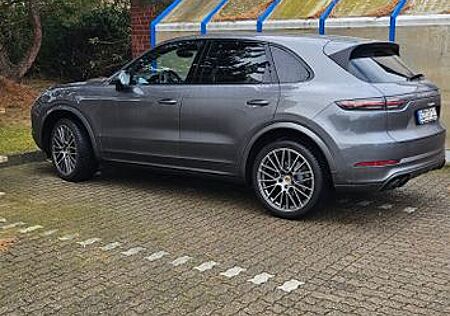 Porsche Cayenne 3.0 V6 Tiptronic -