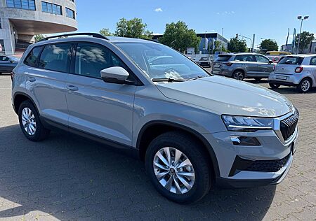Skoda Karoq 1.5 TSI DSG Selection/Panorama/Kamera