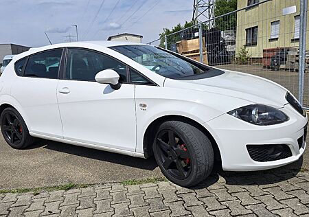 Seat Leon Stylance / Style PDC Tüv Scheckheft