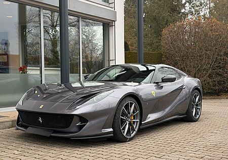 Ferrari 812 GTS / 1. HD/ DE/ RACING/ LIFT/ LED LENKRAD