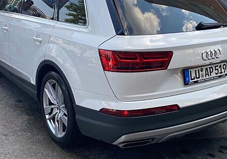 Audi Q7 30 TDI quattro tiptronic - Panorama Dach,