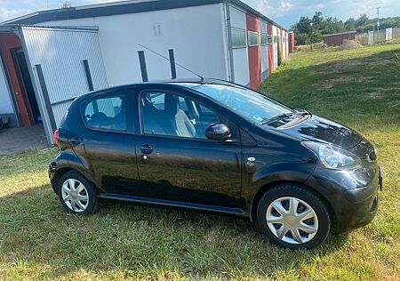 Toyota Aygo (X) Aygo (X) 1,0 -