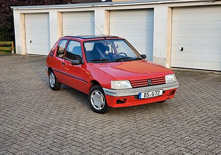 Peugeot 205 Forever Oldtimer TÜV bis 03/27