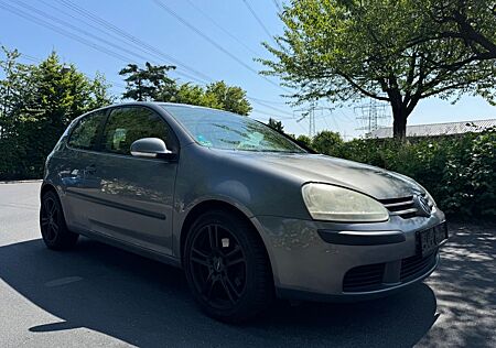 VW Golf Volkswagen V Lim. Trendline TÜV 03/2026