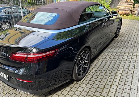 Mercedes-Benz E 300 Autom. gepflegt mit wenig Kilometer
