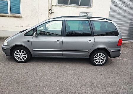 VW Sharan Volkswagen 1.9TDI 7Sitzer Automatik