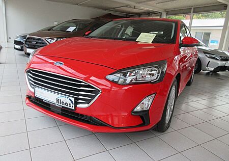Ford Focus Lim. Titanium AHK Toter Winkel