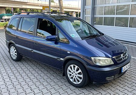 Opel Zafira 1.6 16V TÜV 07/26 8fach Bereift