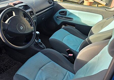 Renault Clio Blue Sensation 1.2 16V Blue Sensation