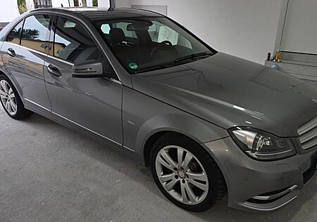 Mercedes-Benz C 250 BlueEFFICIENCY Avantgarde Autom. Limousine