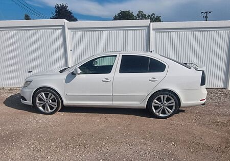 Skoda Octavia Lim VRS 2l 200PS Automatik Xenon 148tkm!